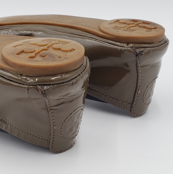 Tory Burch Eddie Bow Patent Leather Flats Olive Green Womens 8 - Picture 11 of 16